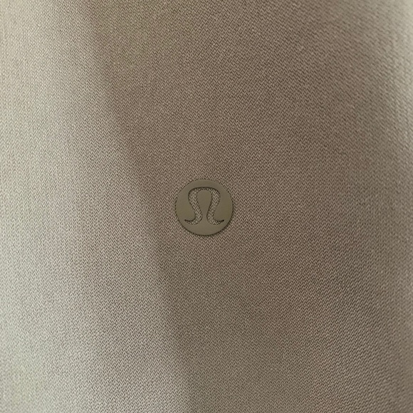 On the fly wide leg pant relaxed fit lululemon new - Picture 7 of 7